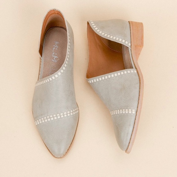 Mi.iM Shoes - New! Grey cutout ankle boots